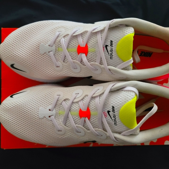 Shoes - Picture 2 of 5